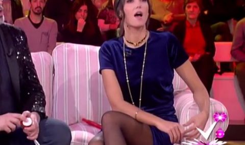 Caterina Balivo in Collant Neri: un video strepitoso